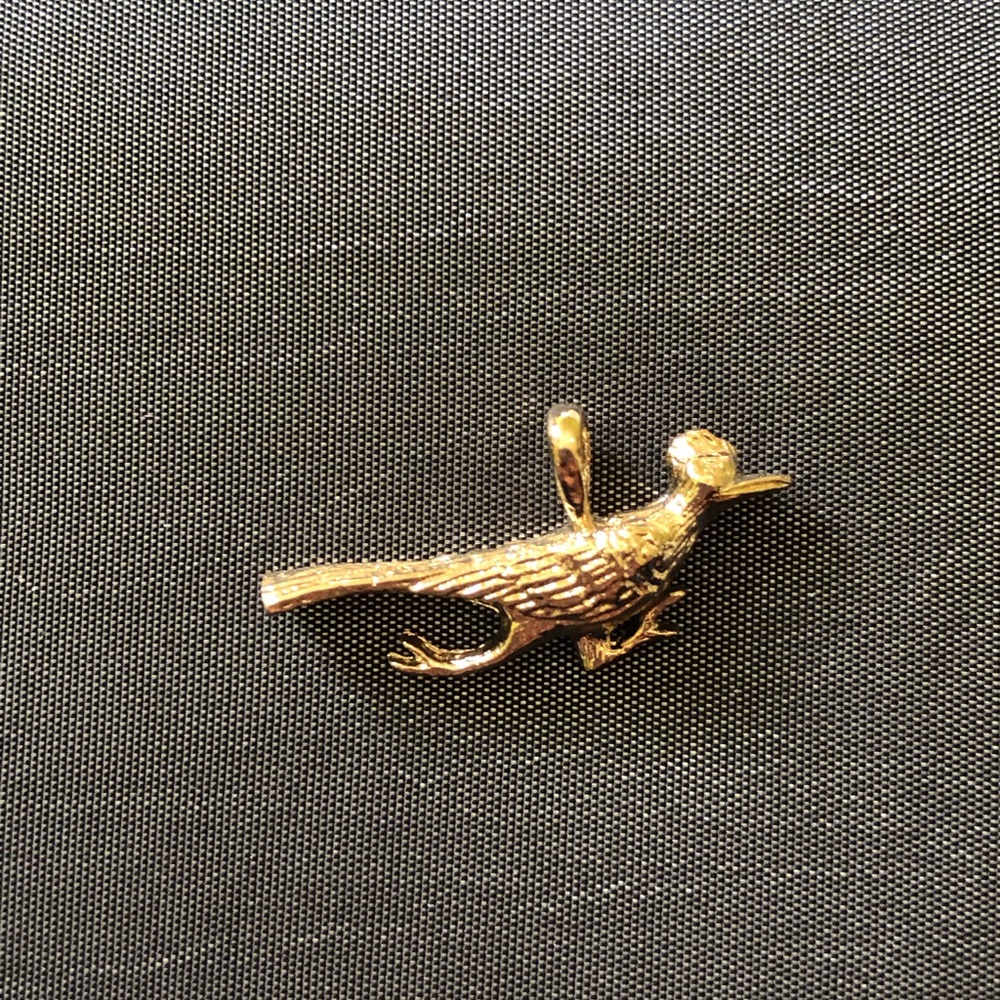 ✨Beautiful bird golden charm✨